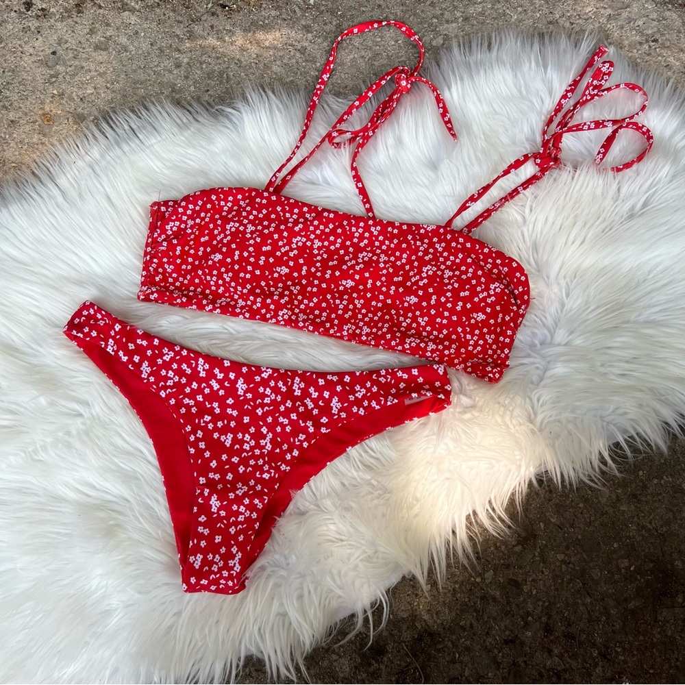 ZAFUL Red and White Floral Strappy Shoulder 2 Piece Bikini